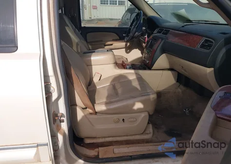 2008 Chevrolet Tahoe Ltz from USA, damaged, VIN 1GNFC13JX8R267320